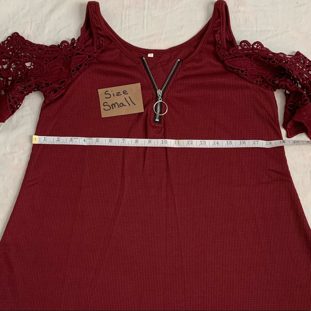 🎉🎉NWOT🎉🎉 Burgundy Blouse Soft Medium-weight Thermal material Loose Fitting😊 - Picture 8 of 9